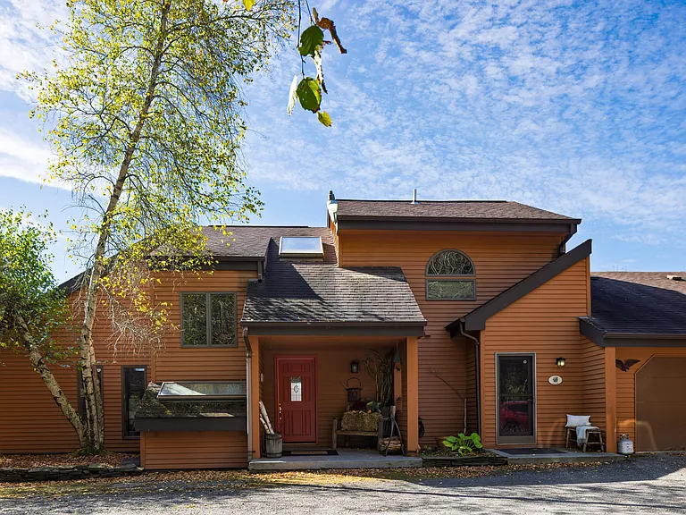 21 Larsen Dr — Photo 48