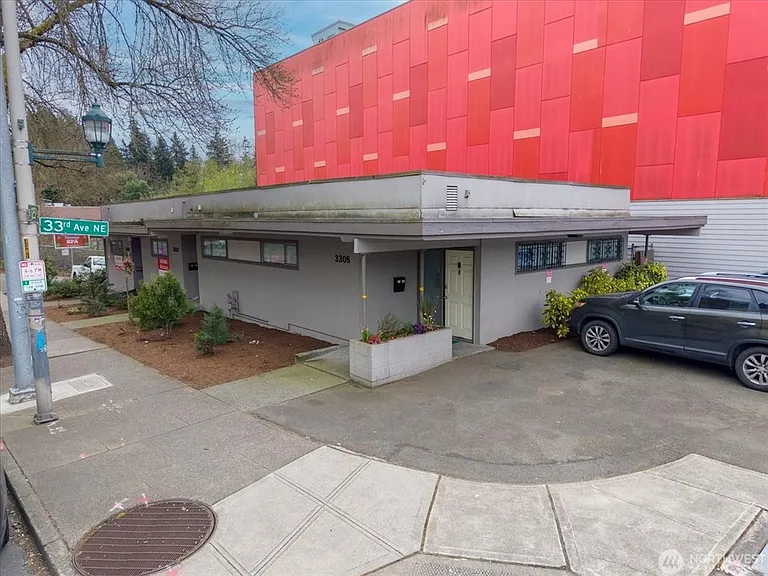 3307 NE 125th St — Photo 7