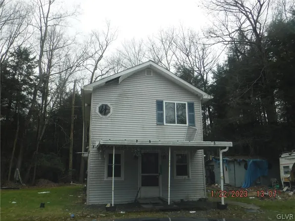 1124 Creek Ln, Saylorsburg, PA 18353