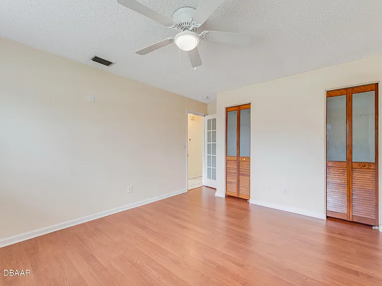 121 Westwood Dr — Photo 16