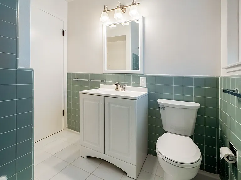 801 Walnut Street — Photo 11