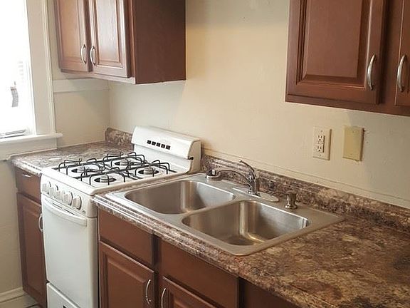 2nd image of 9321 Sturgis St APT 4