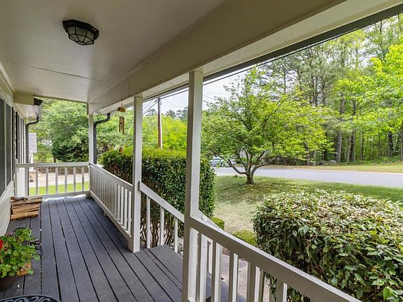 3rd image of 4817 Olde Mill Dr