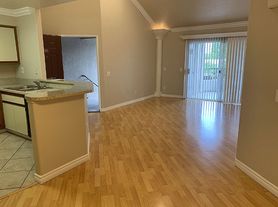 Alcantara Home Apts
