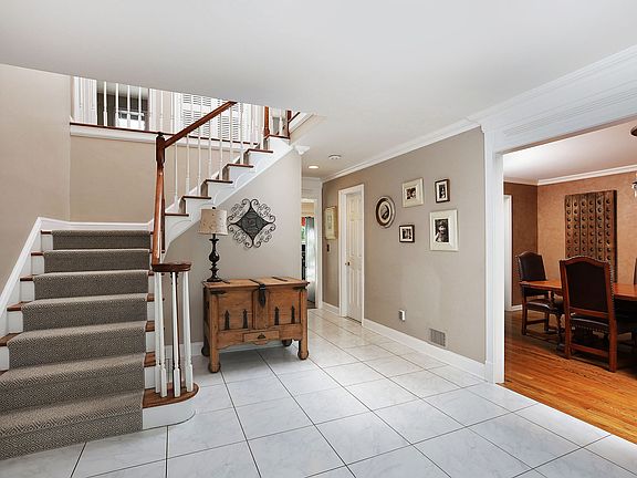 Light and Bright Foyer