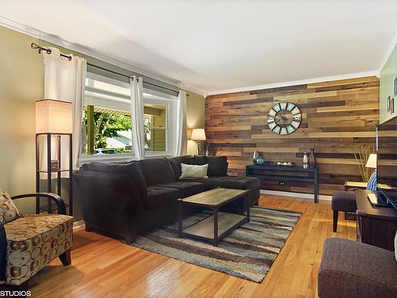 4th image of 161 N Babcock Dr