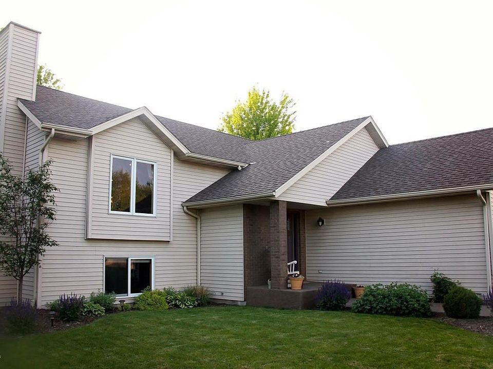 1st image of 424 Pebble Beach Dr