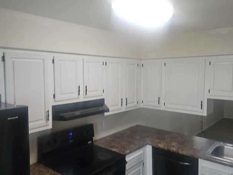 1024 Symphony St #E — Photo 11