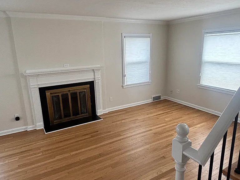 32700 Aurora Rd — Photo 1