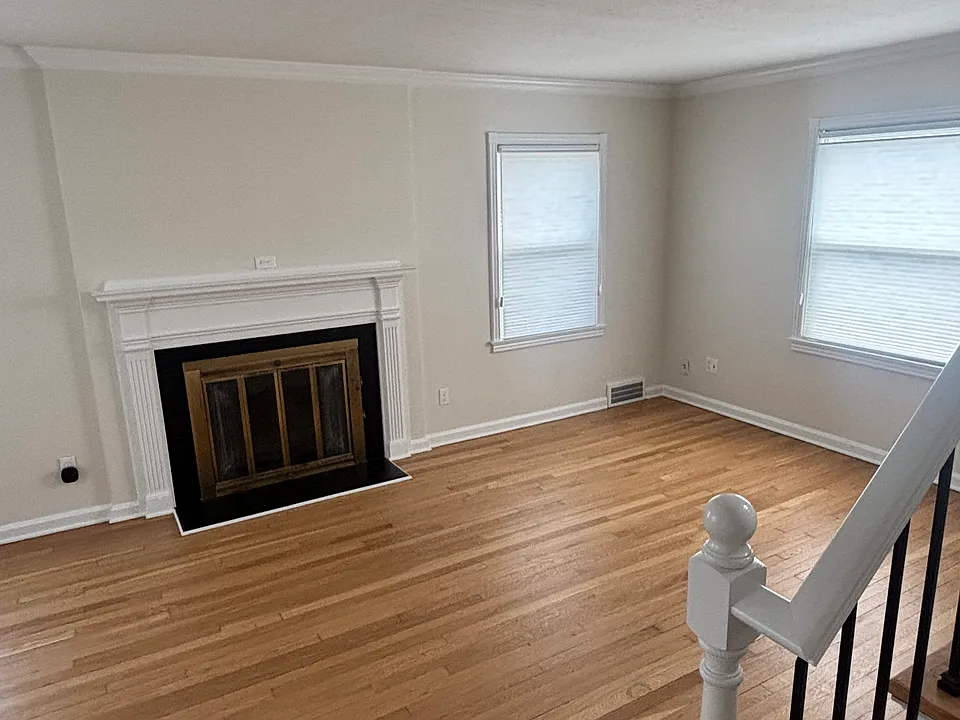 32700 Aurora Rd