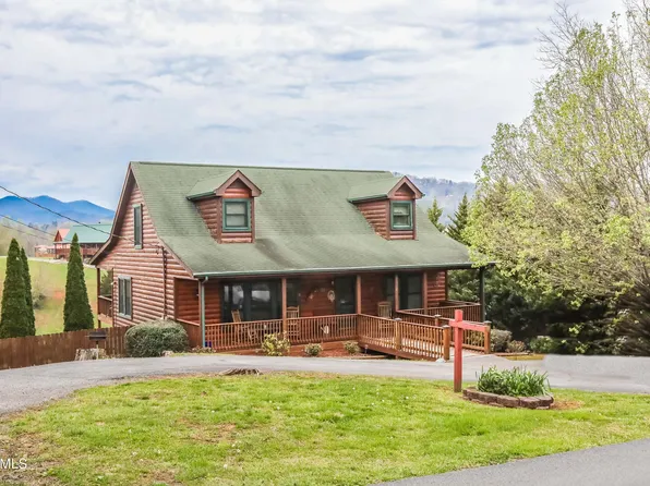 3320 Robeson Rd, Sevierville, TN 37862