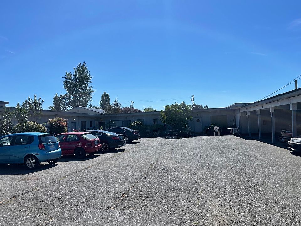 1st image of 160 136th St S #2