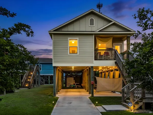 710 35th St, Galveston, TX 77550