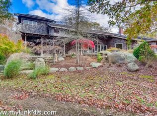 5 N Slope Ln, Chilmark, MA 02535