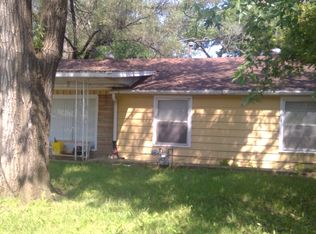 1906 SE 20th St, Topeka, KS 66607