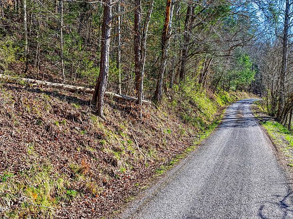 4th image of War Valley Rd