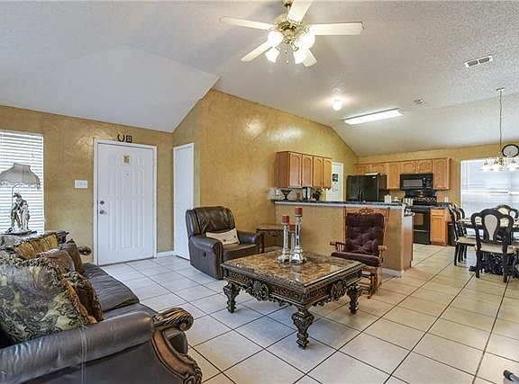3rd image of 10649 Flamewood Dr