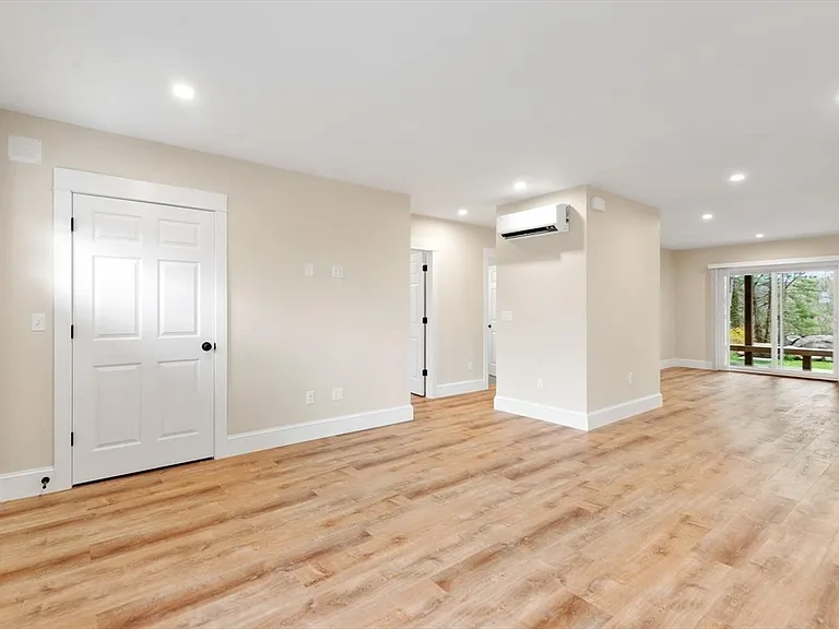 26 Lyndale Ave #2 — Photo 9