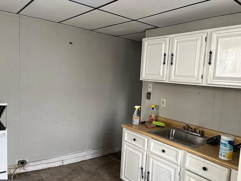 225 W Centre St #1 — Photo 2