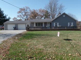 2137 N County Line Rd, Moores Hill, IN 47032