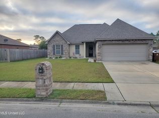 719 Malpass Landing Dr, Biloxi, MS 39532