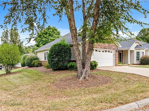 3rd image of 106 Miller Pointe Way