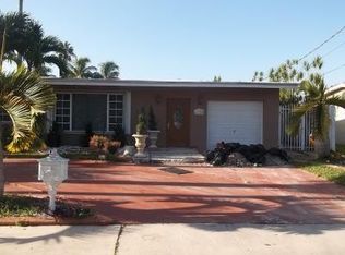 11350 SW 52nd Ter, Miami, FL 33165