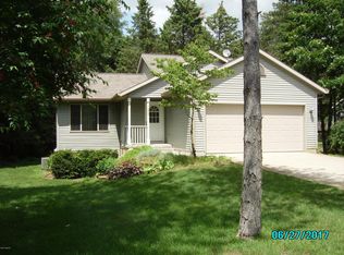 12321 Holmden Dr NE, Rockford, MI