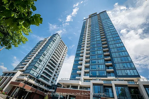 15 Wellington St S #2414 Photo 1