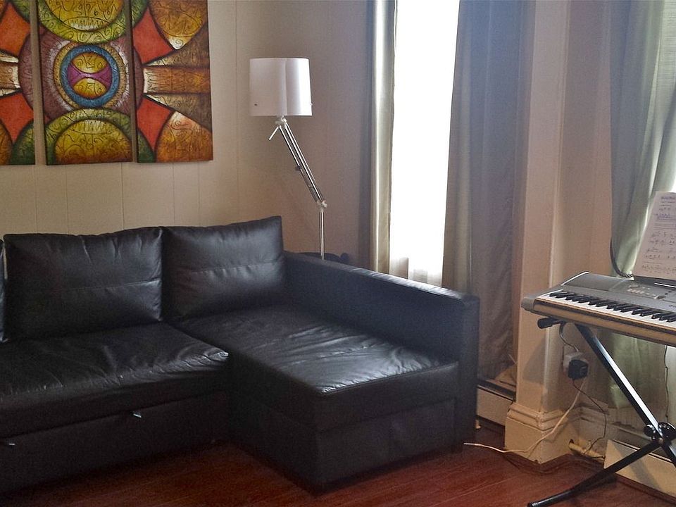 1st image of 35 Jewel St #3