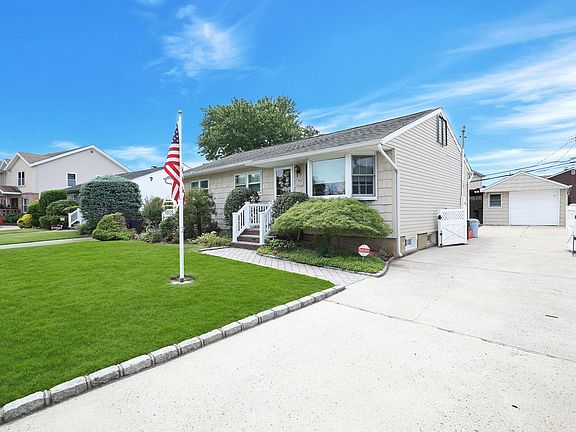 5th image of 679 Morton Ave