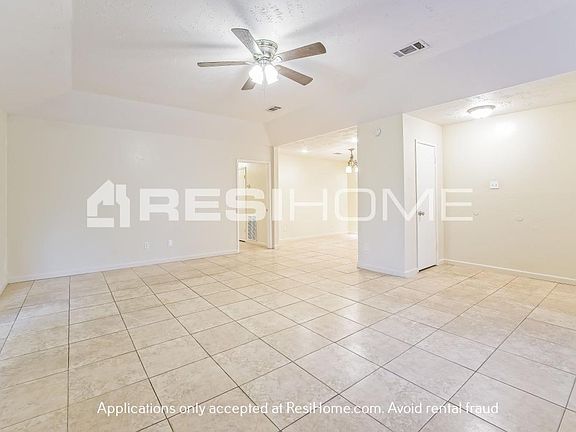 5th image of 4115 Lufborough Dr