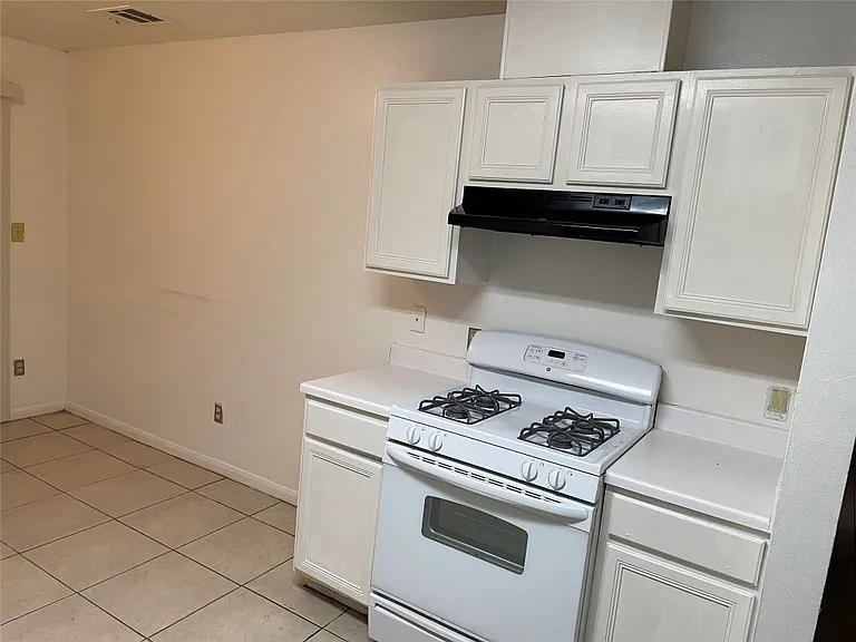 2302 Yaupon Trl — Photo 5