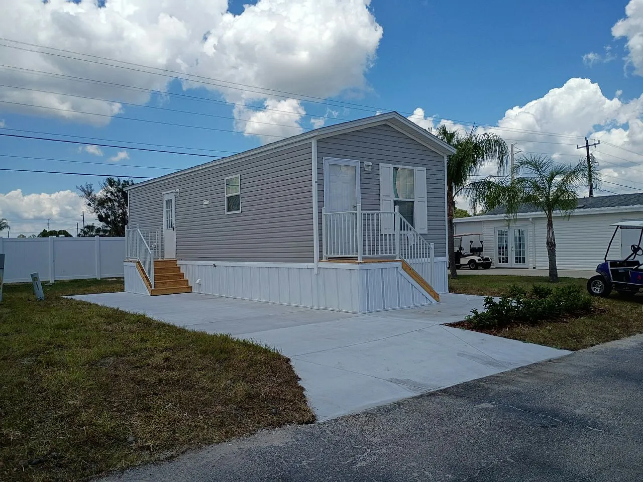 1 bed, 1.0 bath, $999 — Photo 2