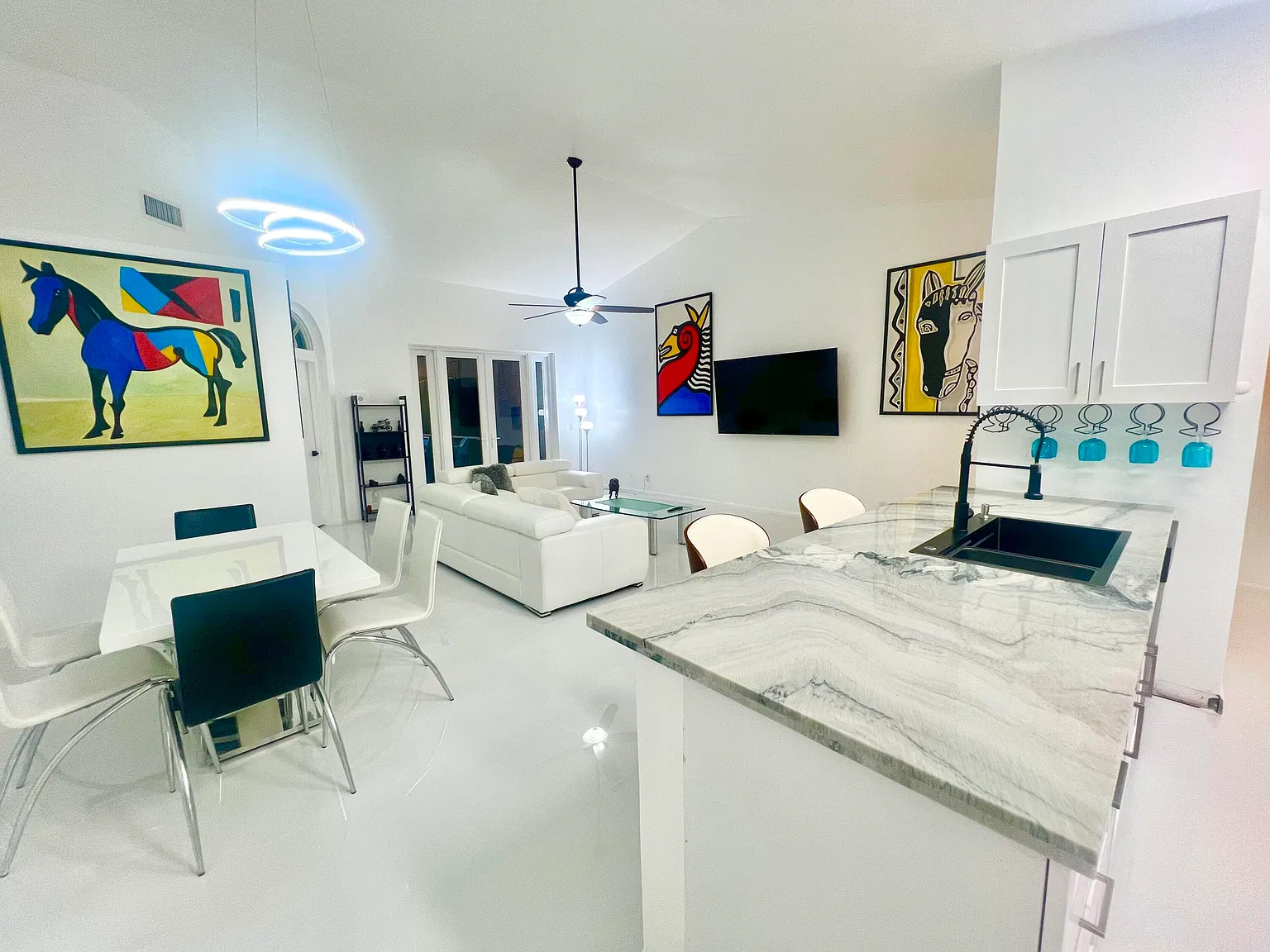 3 bed, 2.0 bath, 1604 sqft, $8,000 — Photo 3