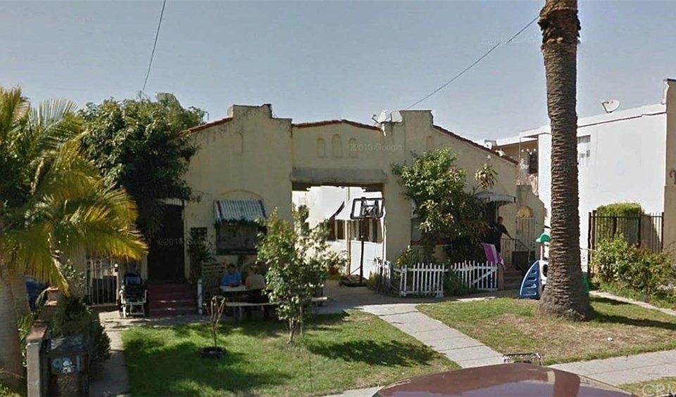 2nd image of 921 Bay View Ave