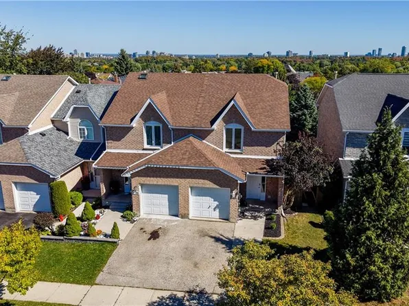 499 Oakvale Dr #6, Waterloo, ON N2T 2G6