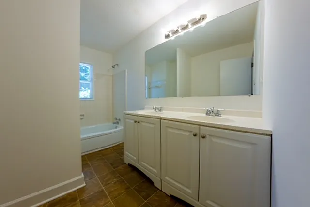 6343 Westbury Rd — Photo 8