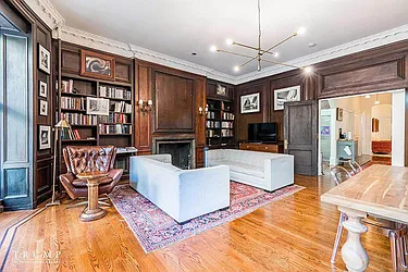 Rented by Street Realty Brokerage LLC