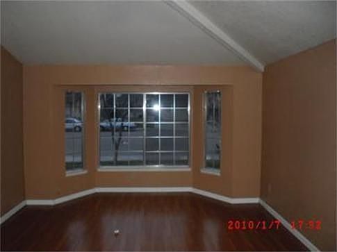 3rd image of 1958 Hammertown Dr