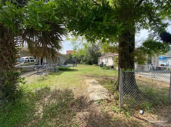 2305 N Spring St, Pensacola, FL 32501