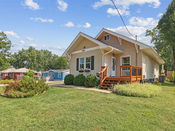 2819 51st St, Des Moines, IA 50310