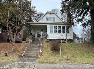107 Oak Pl, Syracuse, NY 13203