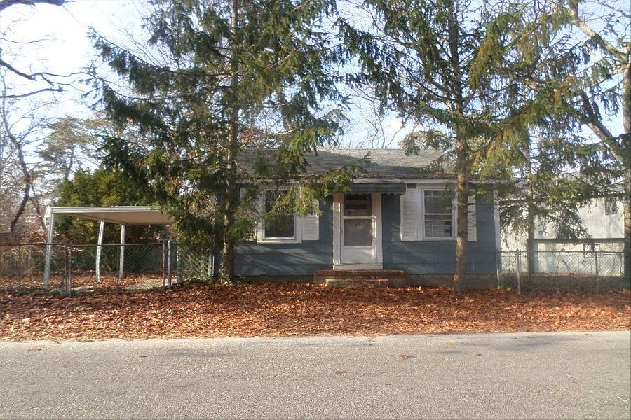 1st image of 47 Wood Road Trl