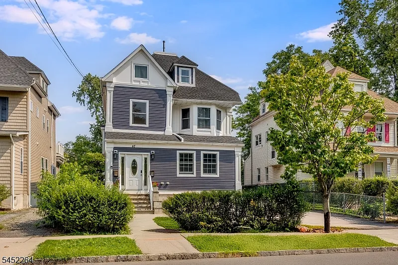 47 Greenwood Ave #1