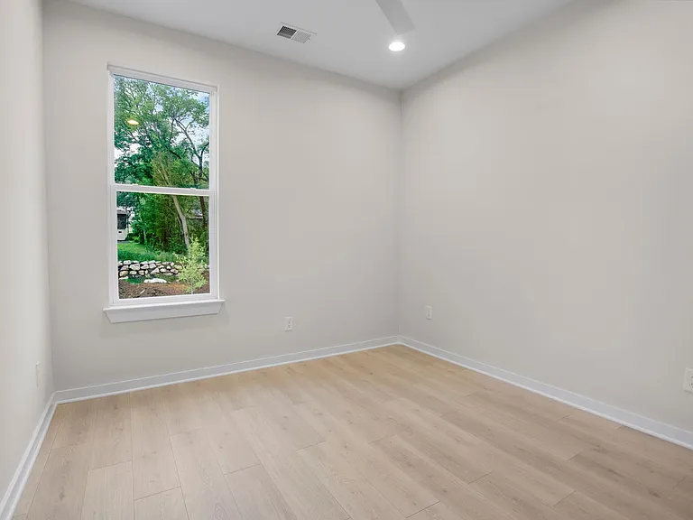 522 Paragon Mills Rd #E — Photo 13