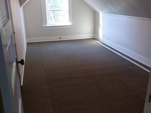 Upstairs bedroom 1