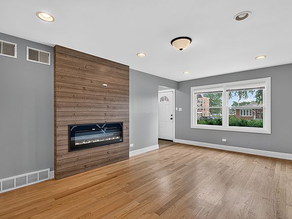 3rd image of 272 Madison Ave