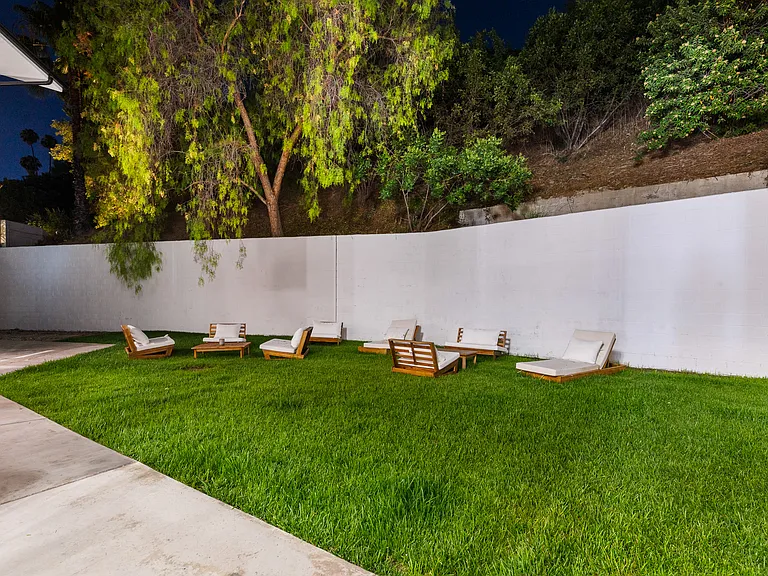 4533 Grimes Pl — Photo 54
