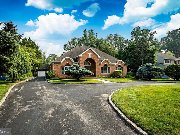 2nd image of 3744 School Ln